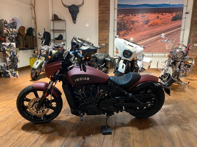 Indian Scout Rogue ICON + Aktion EUR 2.000/2,99 %