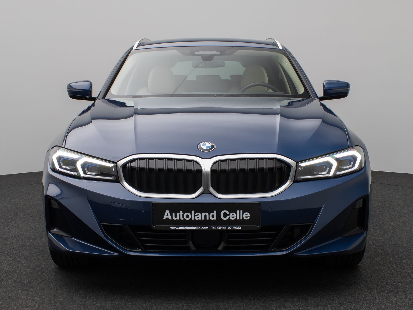 Fahrzeugabbildung BMW 320i Kamera HUD DAB H/K ACC Komfort Alarm Sport