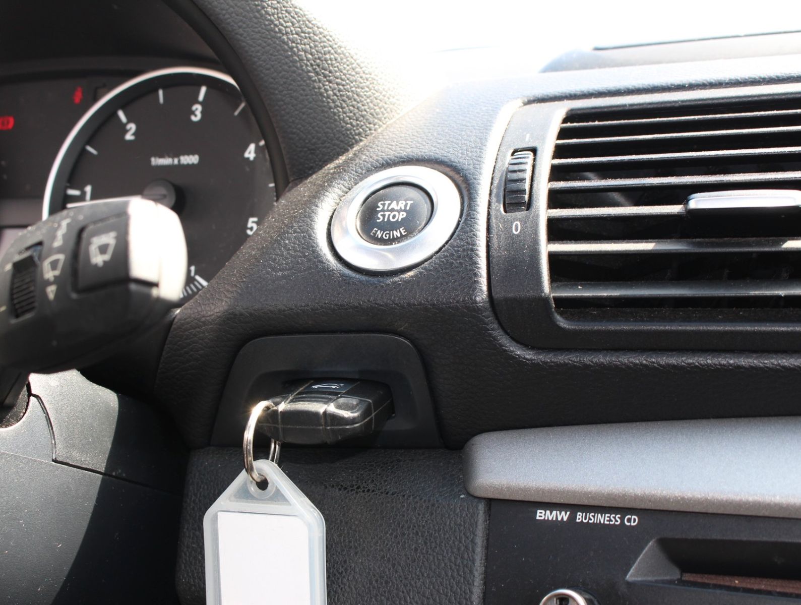 Fahrzeugabbildung BMW 116 d Avantage Paket + Klima + PDC
