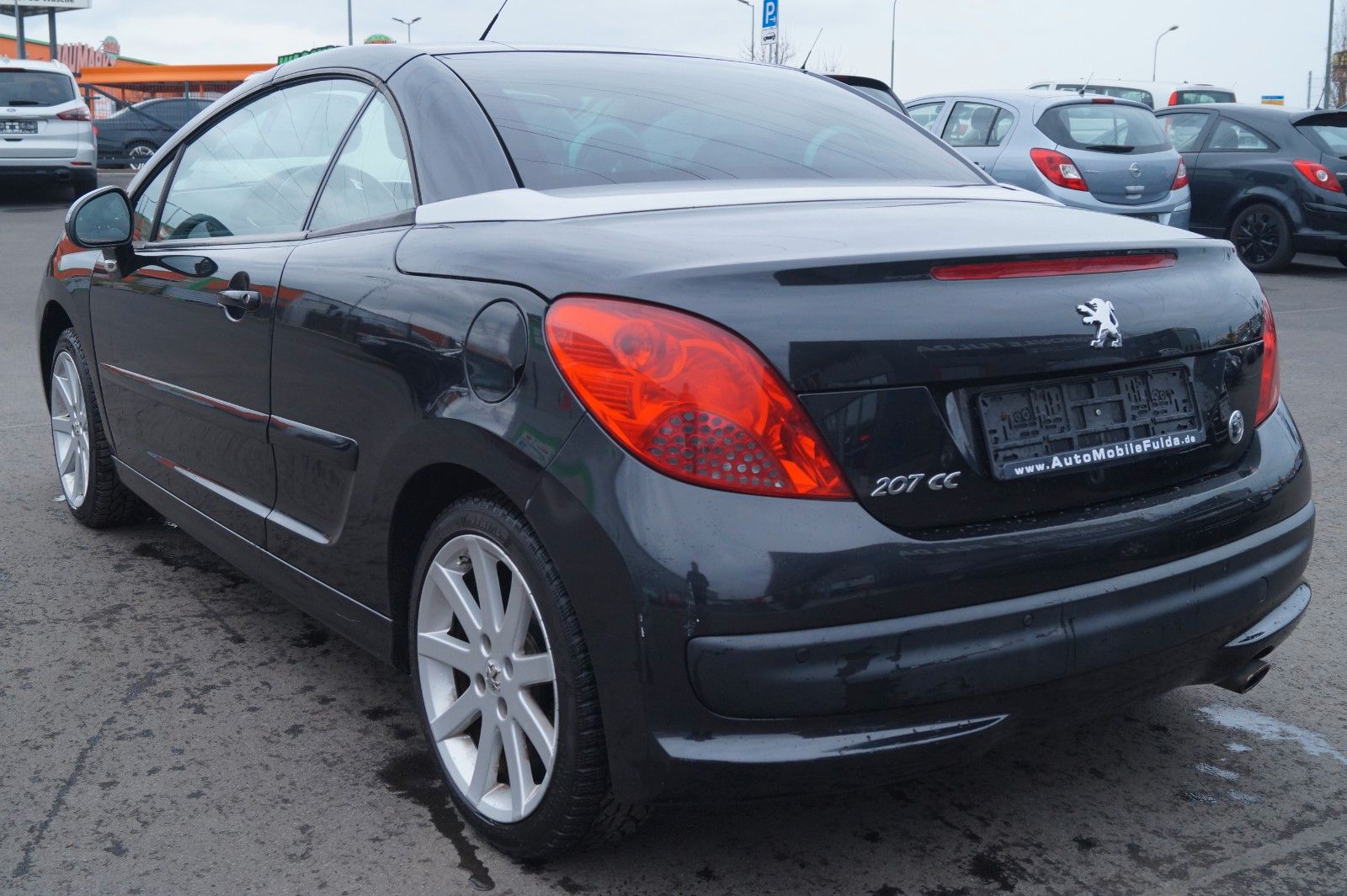 Fahrzeugabbildung Peugeot 207 CC Cabrio-Coupe Roland Garros
