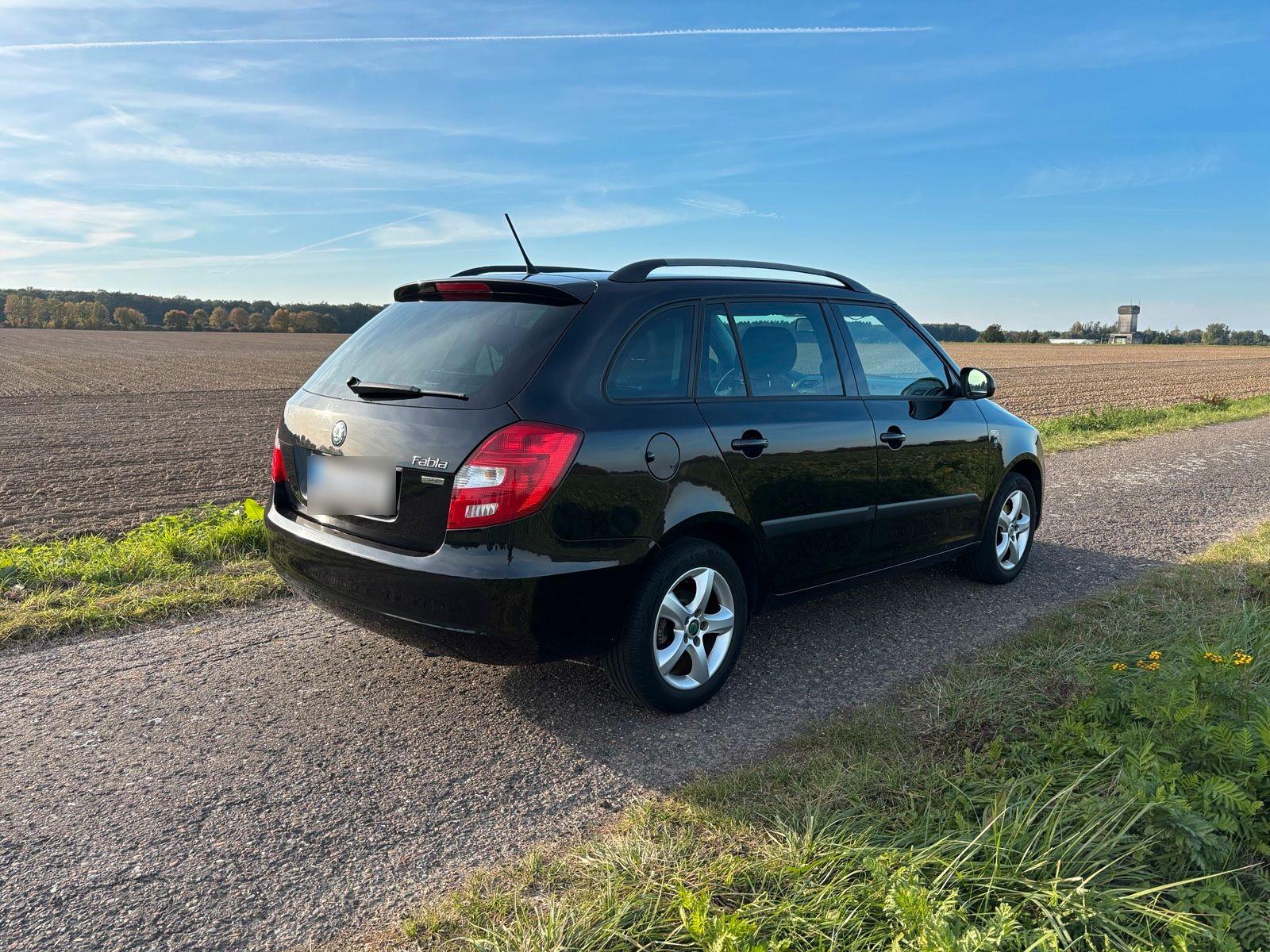 Skoda Fabia 2012 — engine 86 HP (63kW)