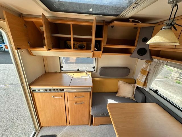 Fahrzeugabbildung Knaus 400 Doppelbett Heizung, Strom, Bad, 4 P. 100Km/H