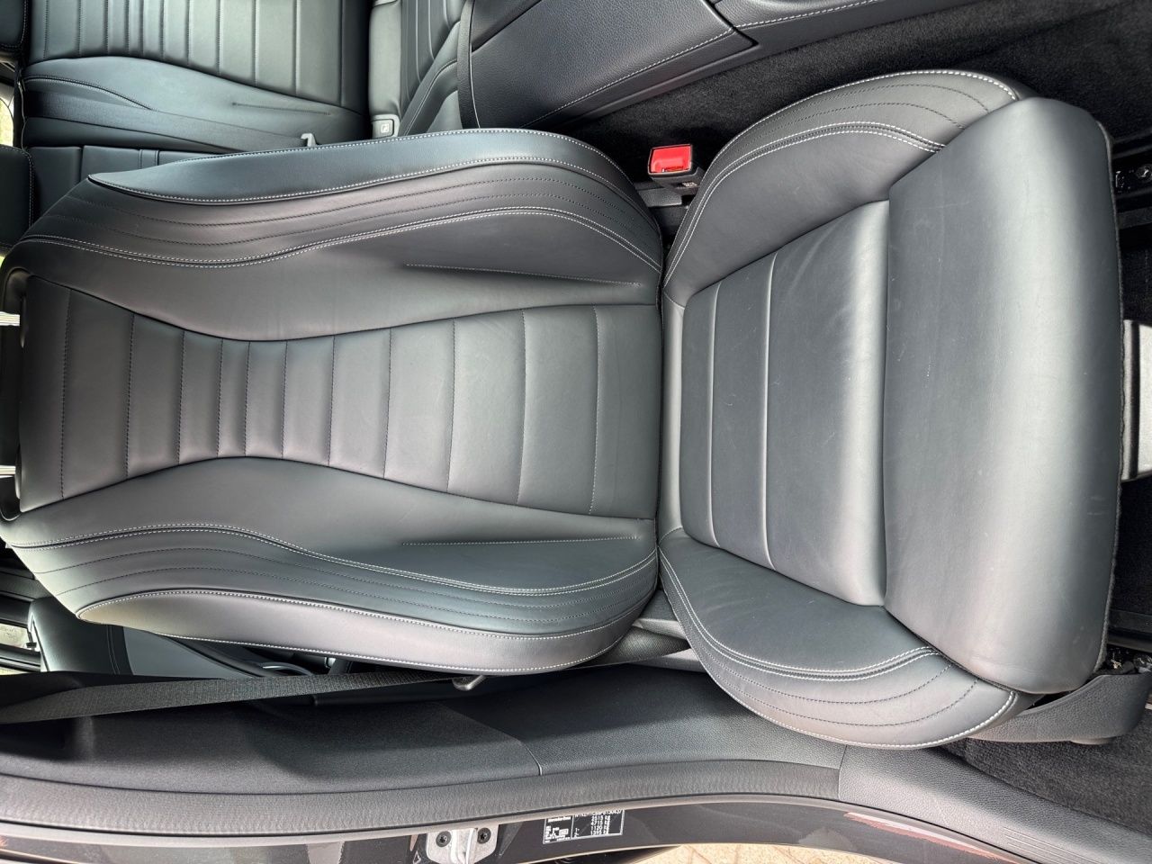 Fahrzeugabbildung Mercedes-Benz E 200 d T AMG+NIGHT+AMBIENTE+CARPLAY+EL.HECKKL++