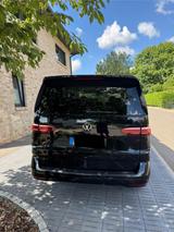 Volkswagen T7 Multivan 2,0 TDI SCR DSG  - VW T7 Multivan von privat