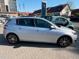 Peugeot 308 125 THP Allure - Peugeot 308 Allure mit Benzin-Antrieb
