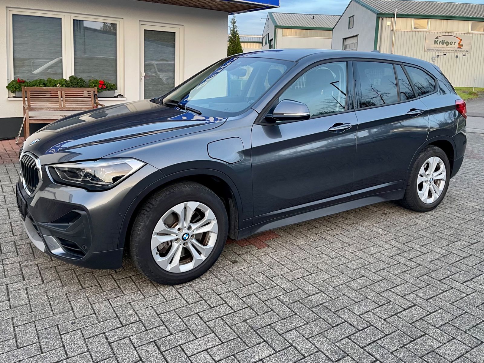 BMW X1 xDrive 25 e Advantage,LED,NAVI,PDC imagem 3
