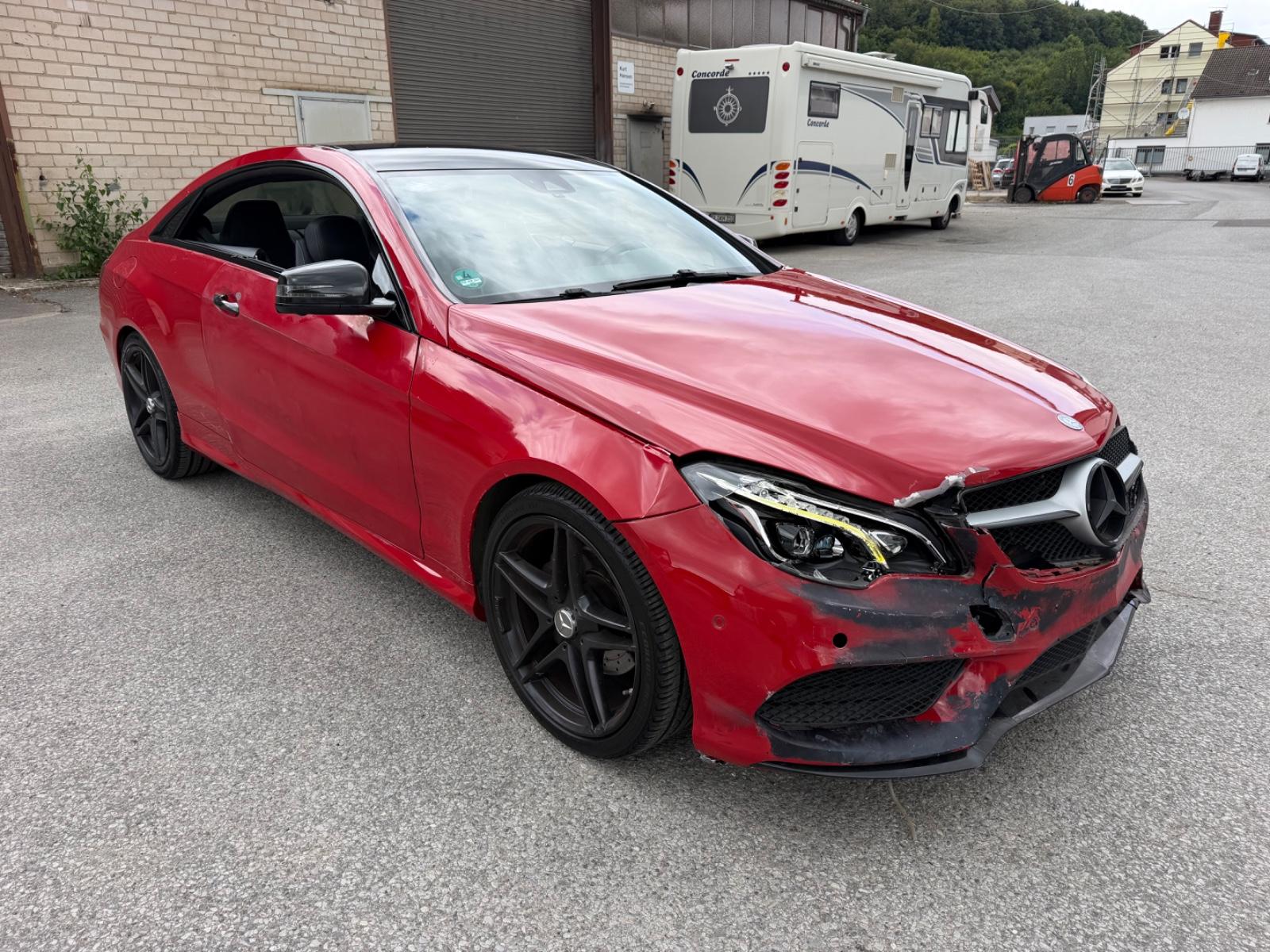Mercedes-Benz E 250 Coupe *AMG-LINE*KEYLESS*360°KAMERA*LED*