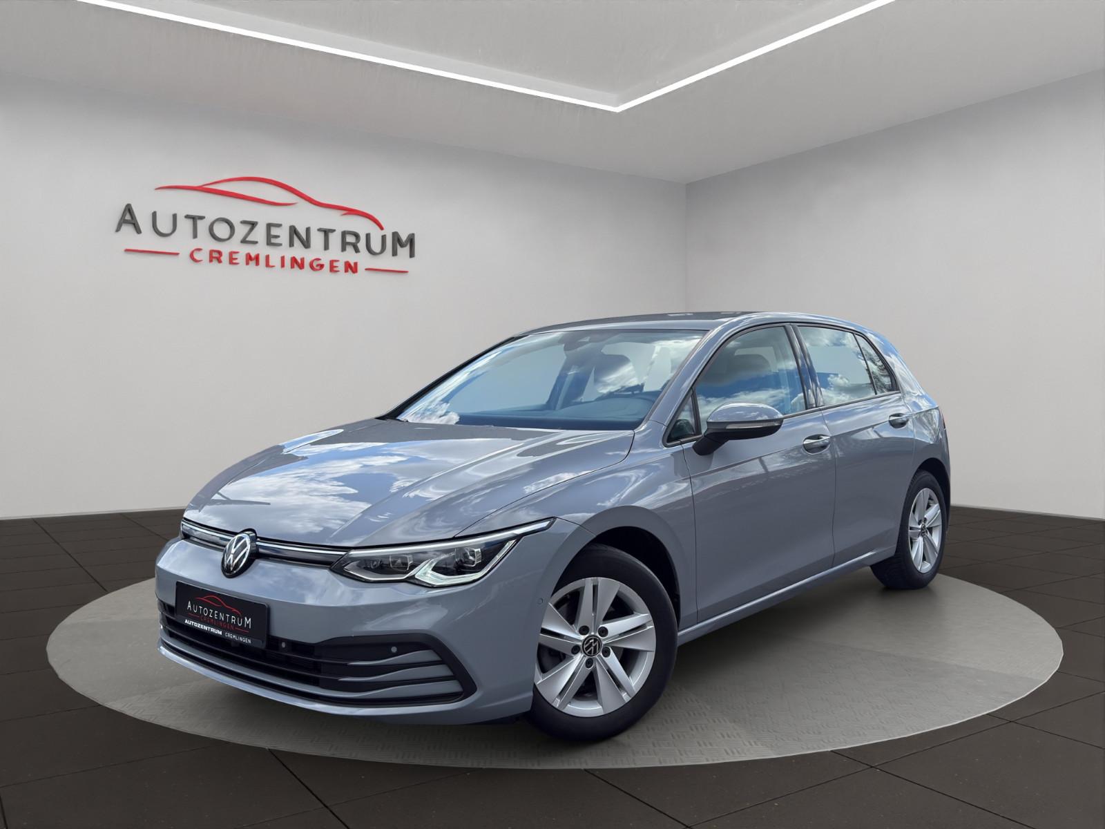Volkswagen Golf 8 1.5 TSI Life NAVI CAM KEYLESS IQ LIGHT