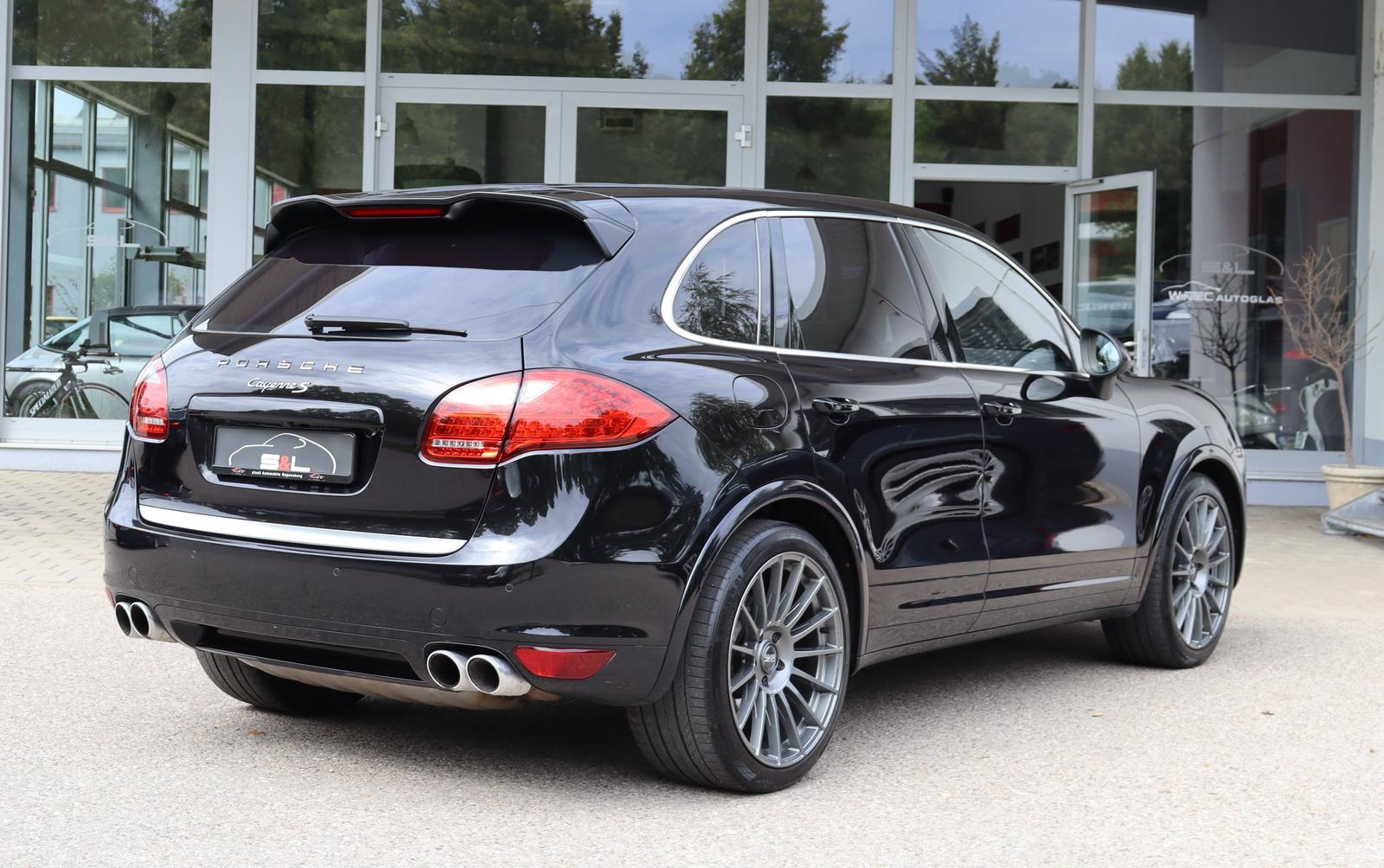 Porsche Cayenne S PANO/ACC/PDLS//LUFT/BOSE