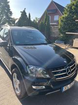 Mercedes-Benz ML 300 CDI 4MATIC BlueEFF. Grand Edition Gra... - Mercedes-Benz: Ml Grand Edition
