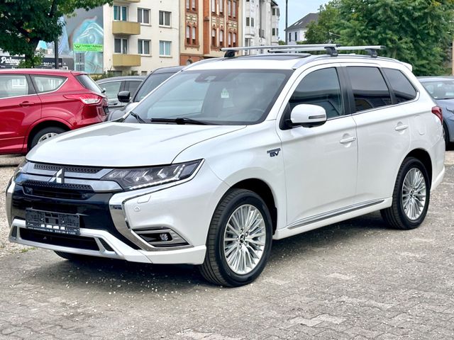 Mitsubishi OUTLANDER PHEV PLUS 4WD*AHK+EGSHD+LED*