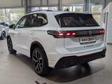 Volkswagen Tiguan 2.0TDI R-Line 4M Pano Black AHK Matrix 20 - Volkswagen Tiguan Jahreswagen mit Diesel-Antrieb: Automatik