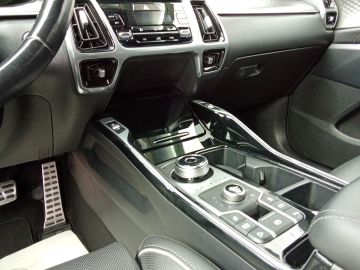 KIA Sorento - 11
