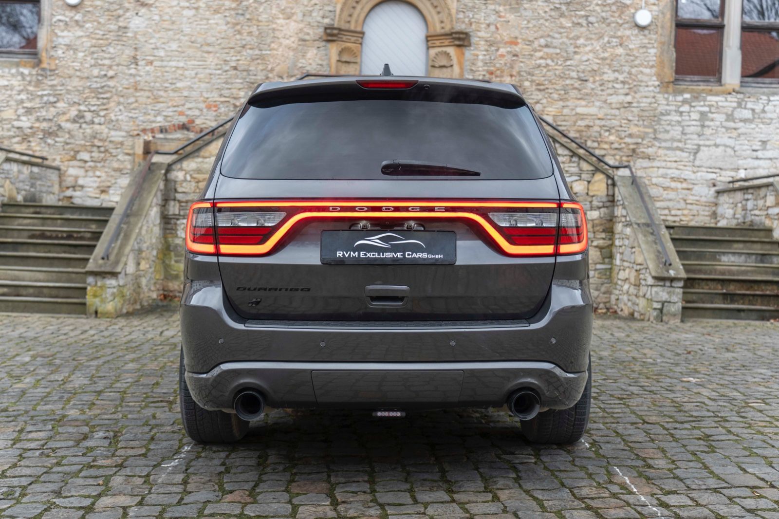 Fahrzeugabbildung Dodge Durango 5,7L LPG AWD CARPLAY LED NAV KAM ALPINE