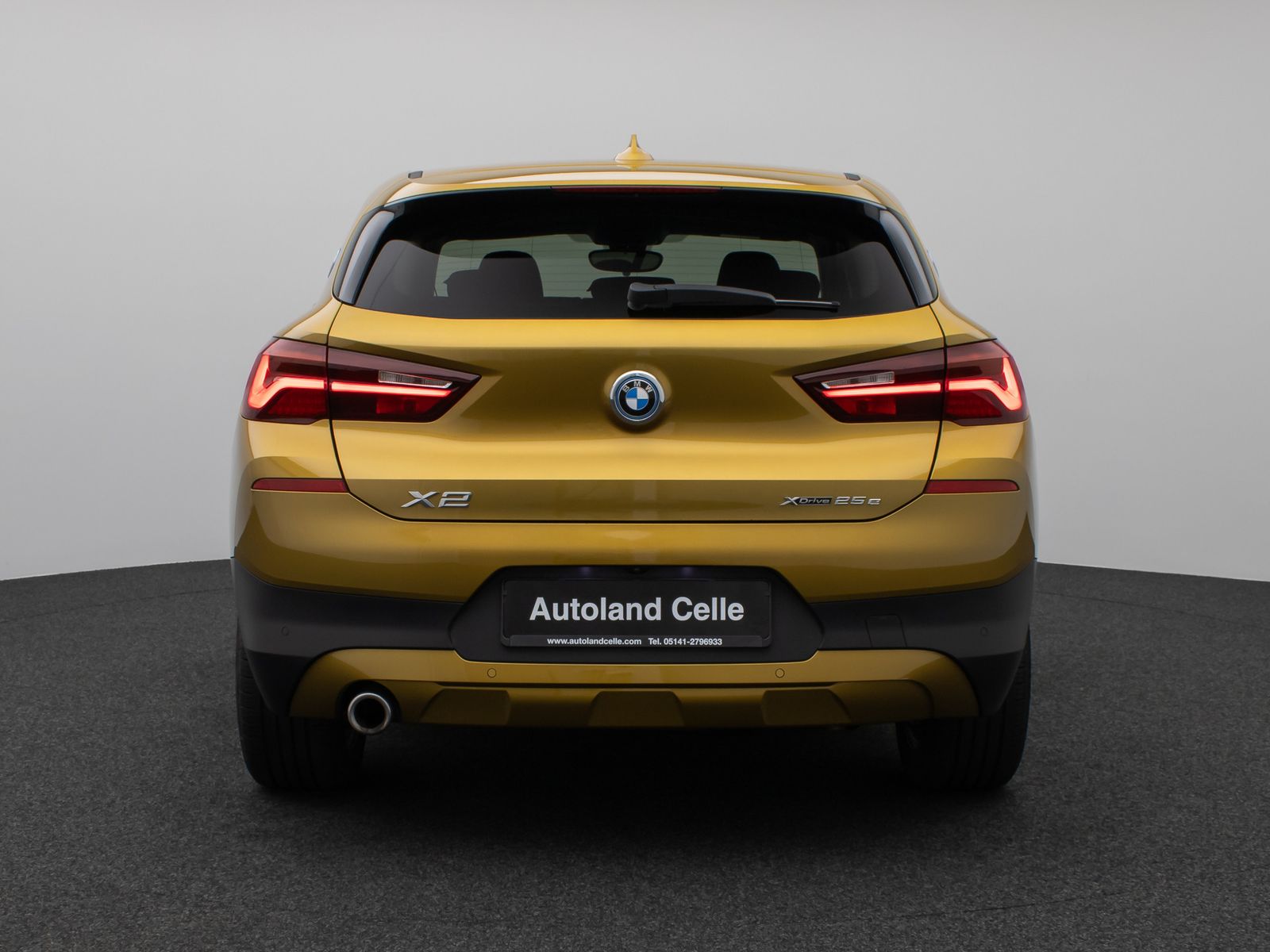 Fahrzeugabbildung BMW X2 xD25e Kamera HUD DAB Navi+ Alarm Sport LED