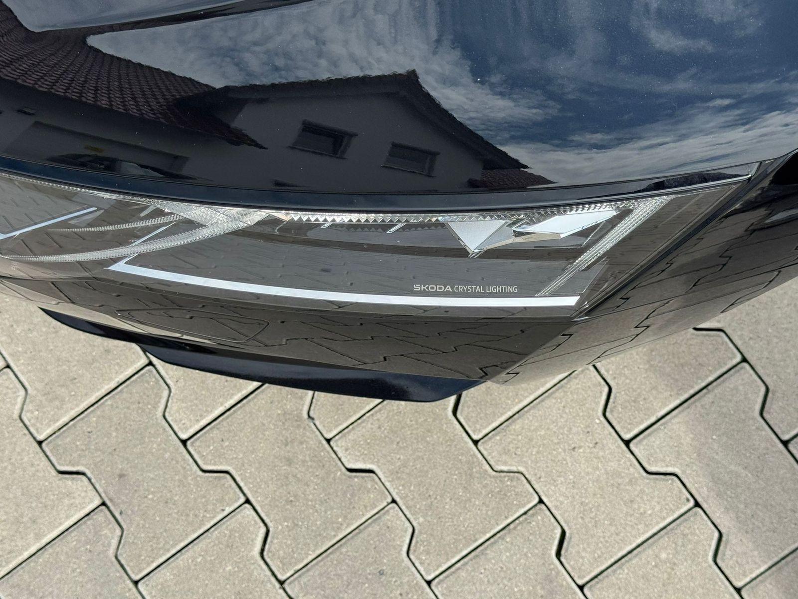 Fahrzeugabbildung SKODA Octavia 2.0 DSG Sportline MATRIX*PANO*CANT.*5J.G