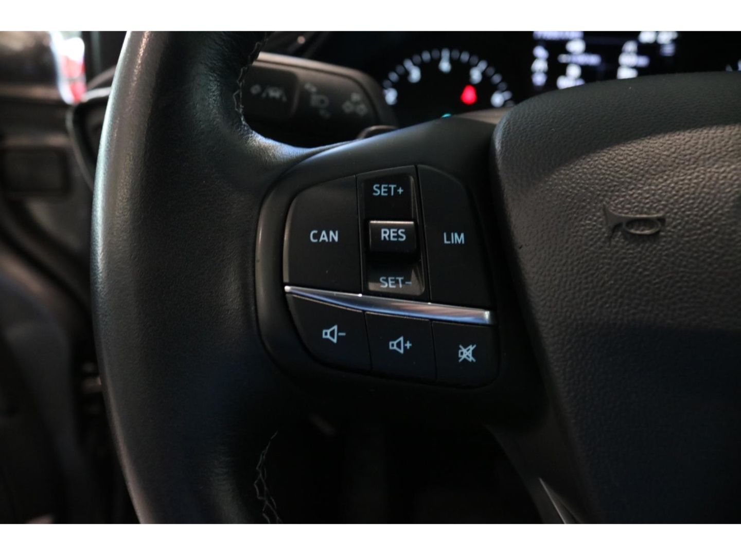 Fahrzeugabbildung Ford Fiesta Trend Apple CarPlay Android Auto WLAN Spu