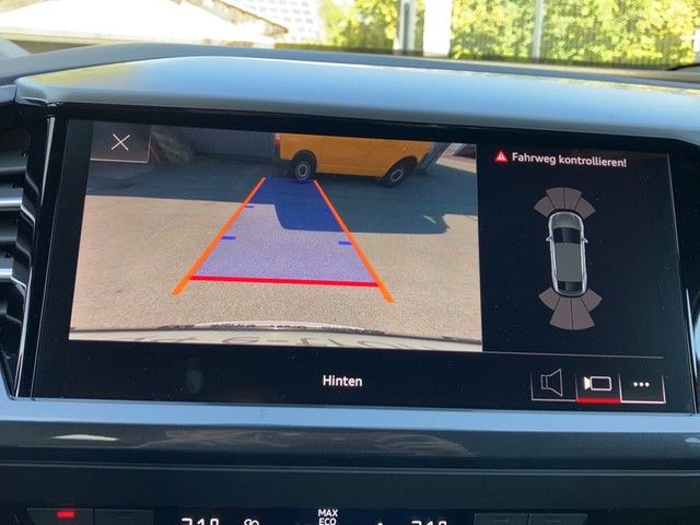 Fahrzeugabbildung Audi Q4 e-tron Sportback 40 e-tron S line, Matrix LED