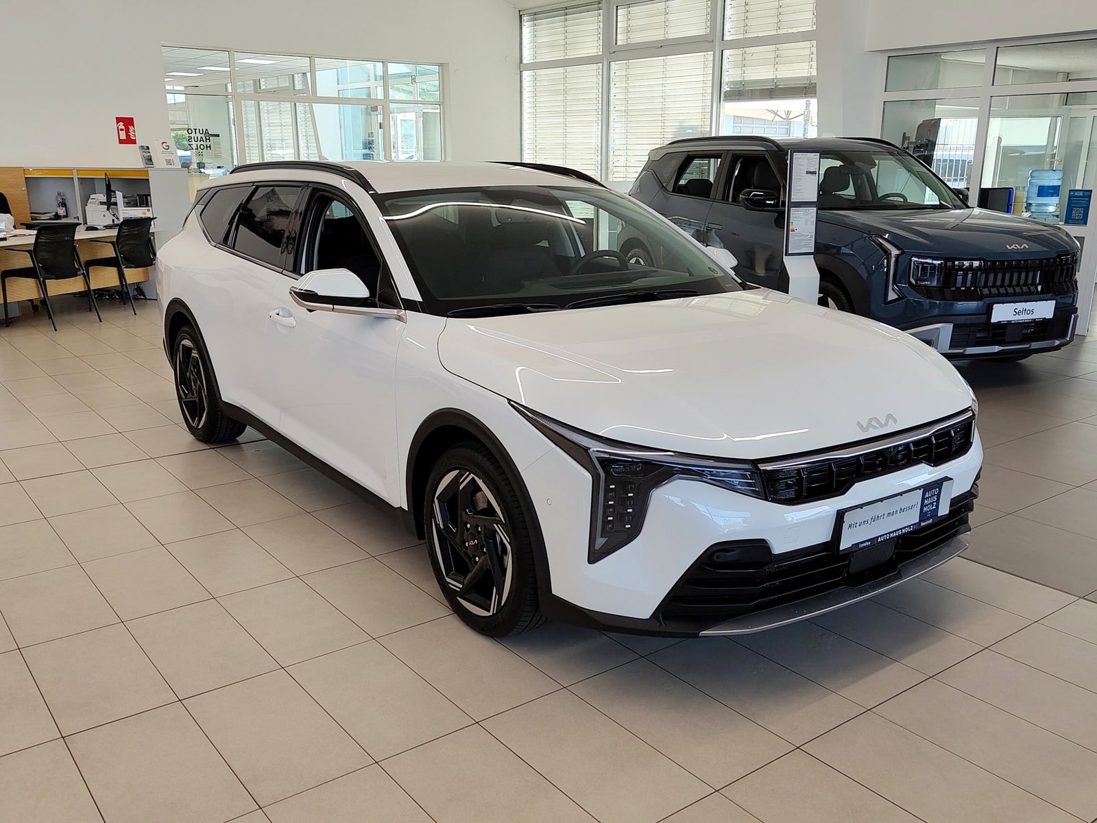 KIA K4 SW 1.6 T-GDI 150 DCT Spirit Harman/Kardon® – Bild 5