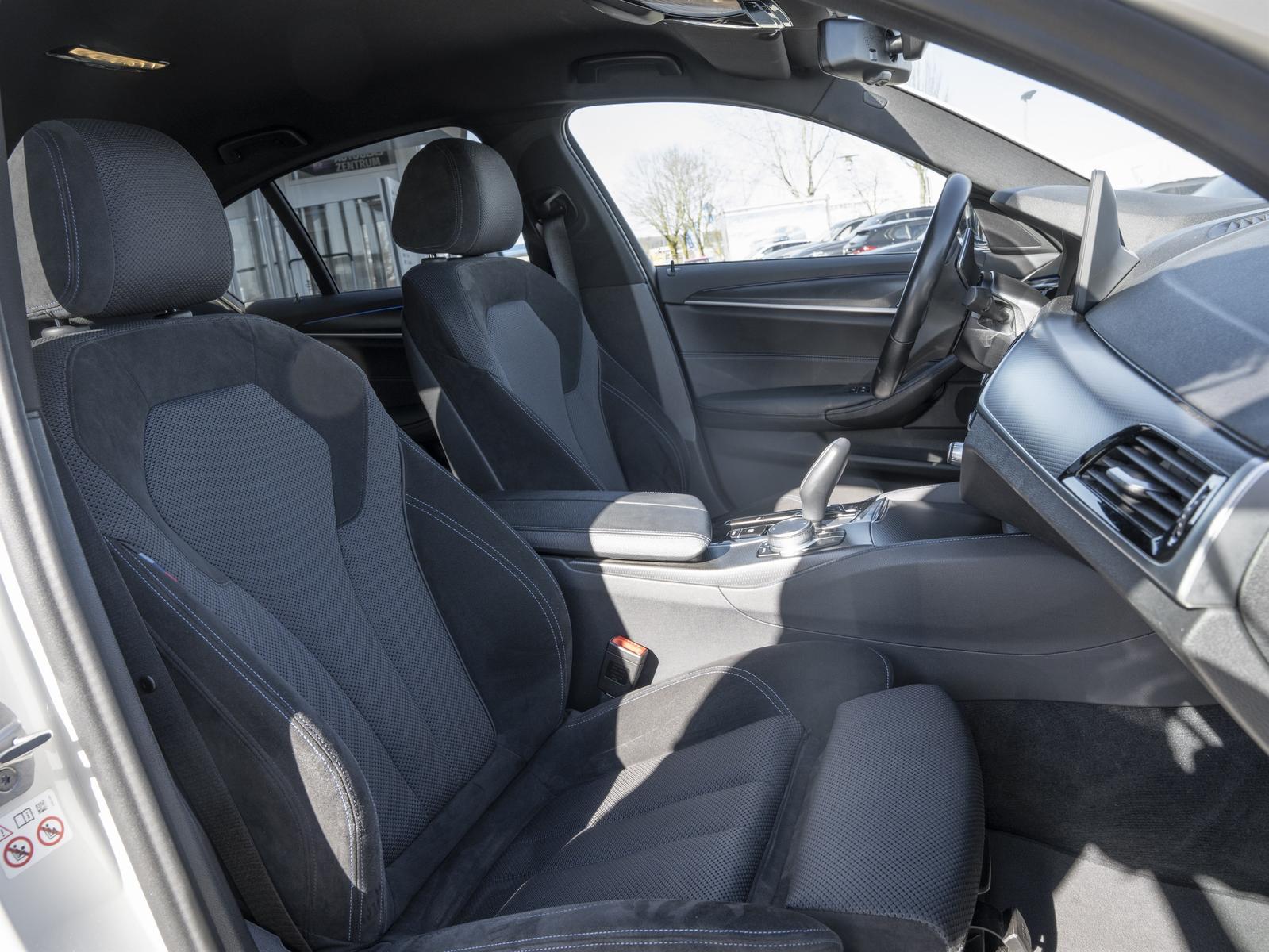 BMW 520d xDrive Limo M-Sport KAMERA HiFi adapLED