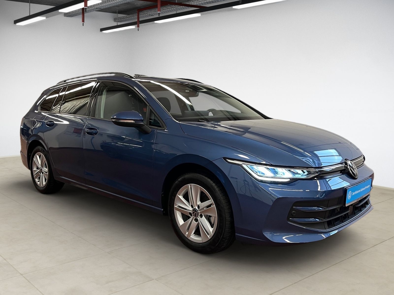 Volkswagen Golf VIII Variant 1.5 eTSI Life DSG LED Navi foto 2