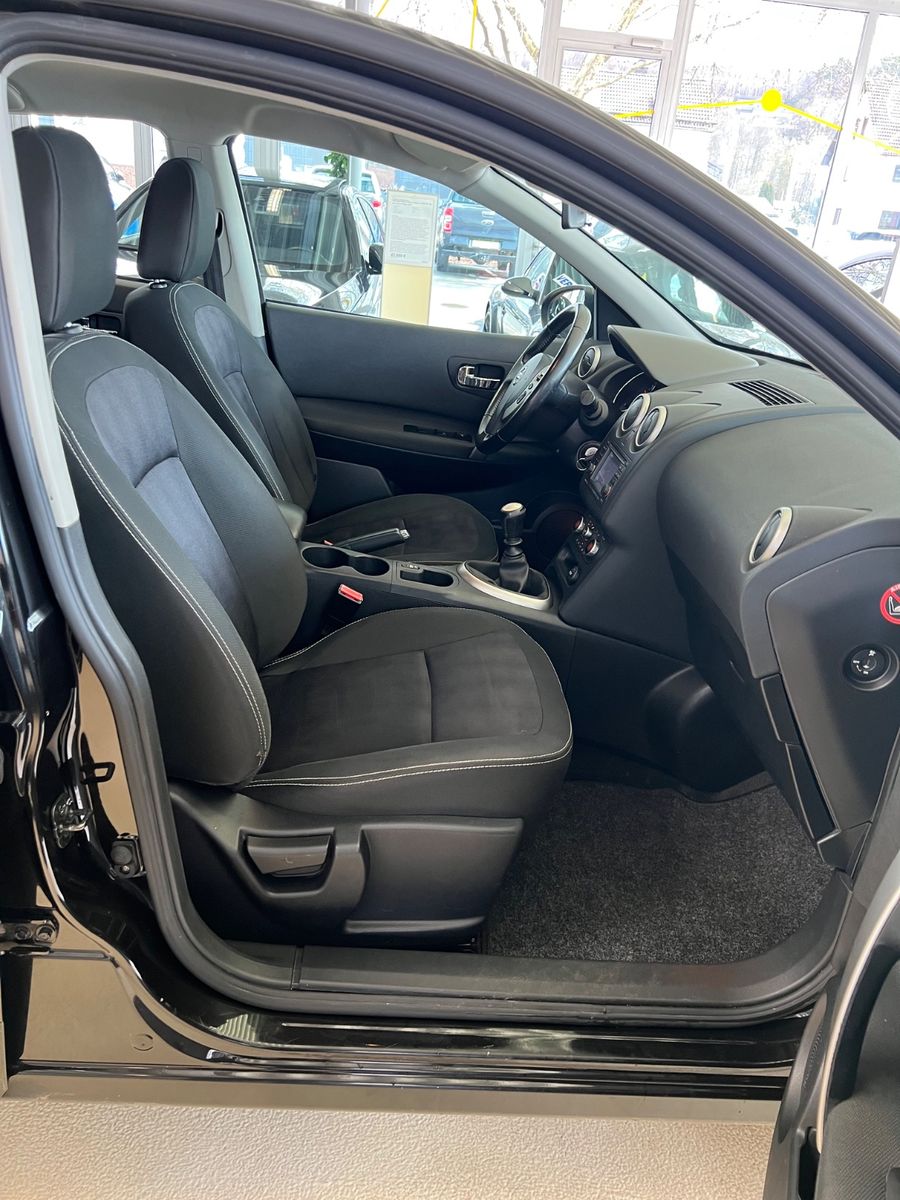 Fahrzeugabbildung Nissan Qashqai 2.0 Acenta *NAVI*RÜCKFAHRKAMERA*1.HAND*