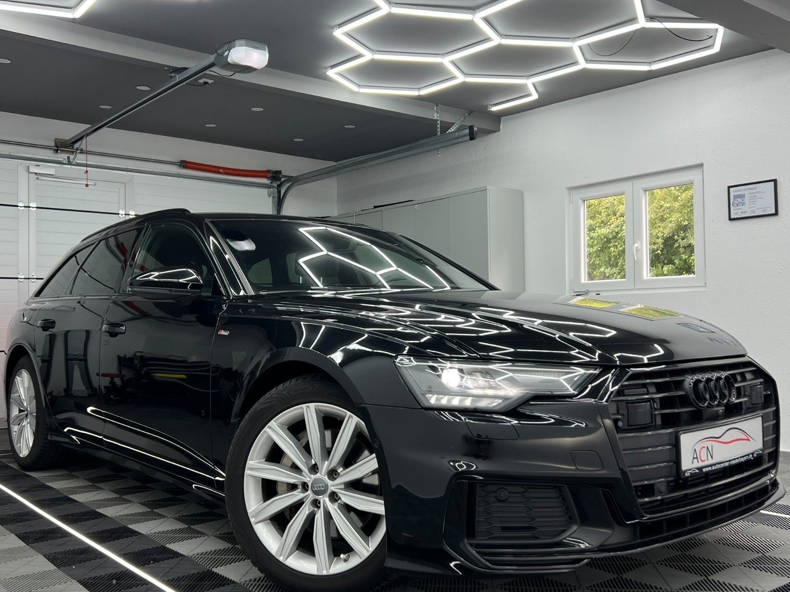 Fahrzeugabbildung Audi A6 Avant 50 TDI Quattro Sport S-LINE/