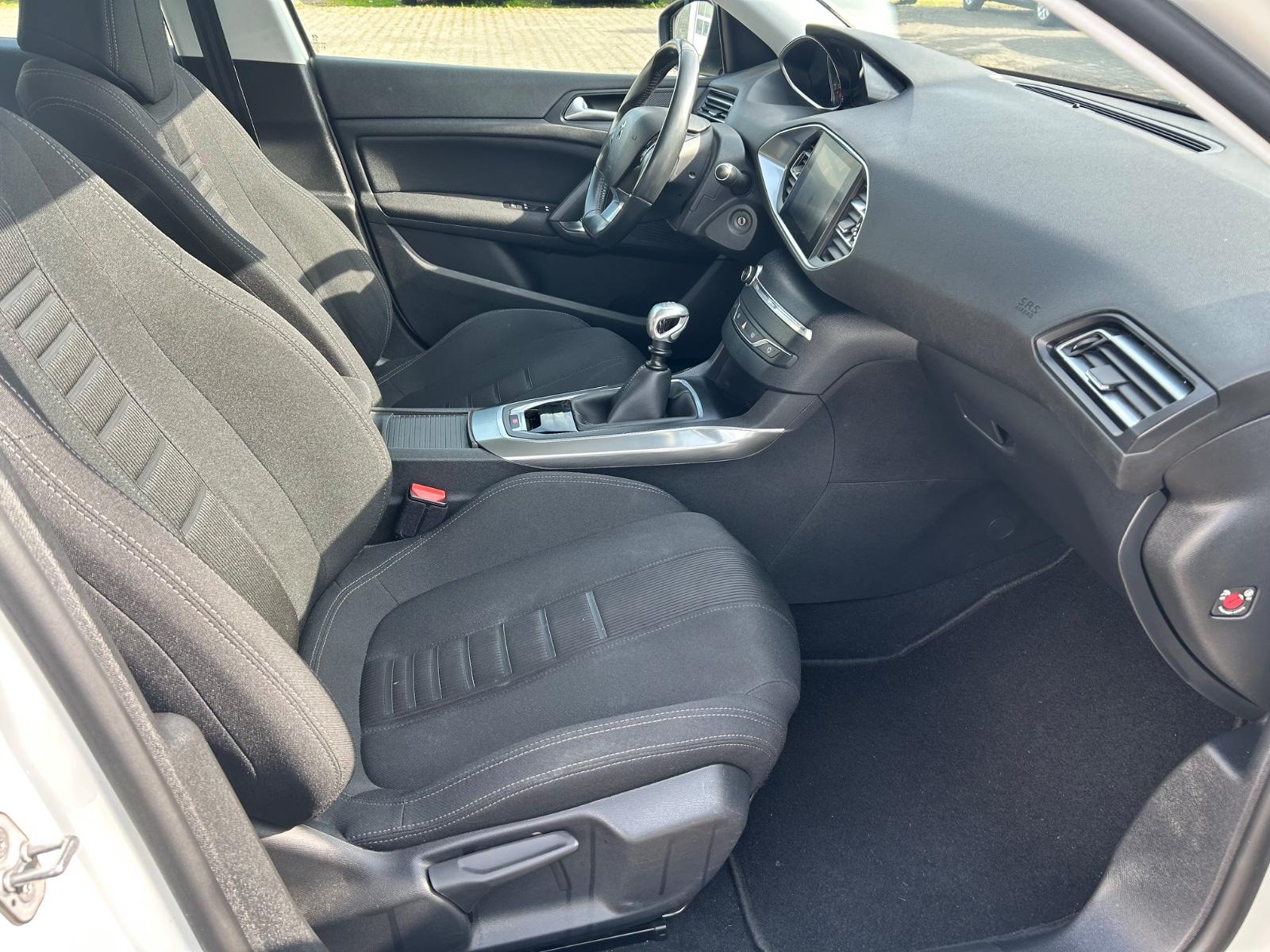 Peugeot 308 Allure 1.6 *1st Hand*Navi*Bluetooth*Xenon*TP
