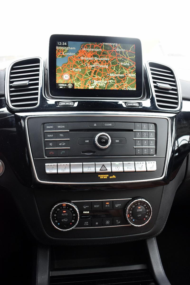 Mercedes-Benz GLE350 d 4Matic*AMG*Pano* Massage*AHK* LED*Voll*