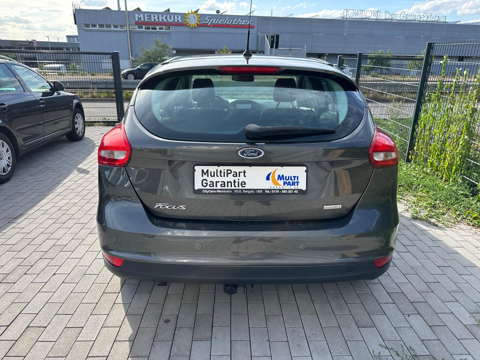 Ford Focus Lim. Business Navi/Klima/PDC