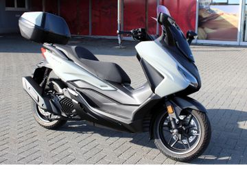 Honda Forza125 *Aktion*