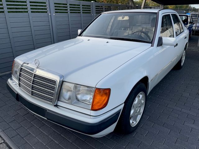 Mercedes-Benz 200