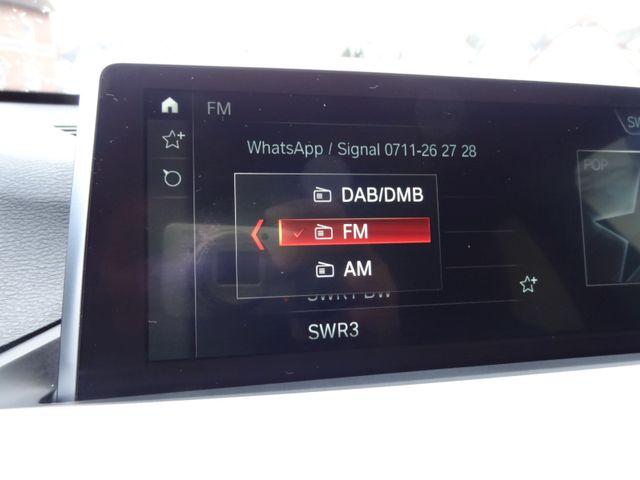 Fahrzeugabbildung BMW X1 xDrive 20i M-Sport/HUD/Pano/Kam/AHK/Navi/