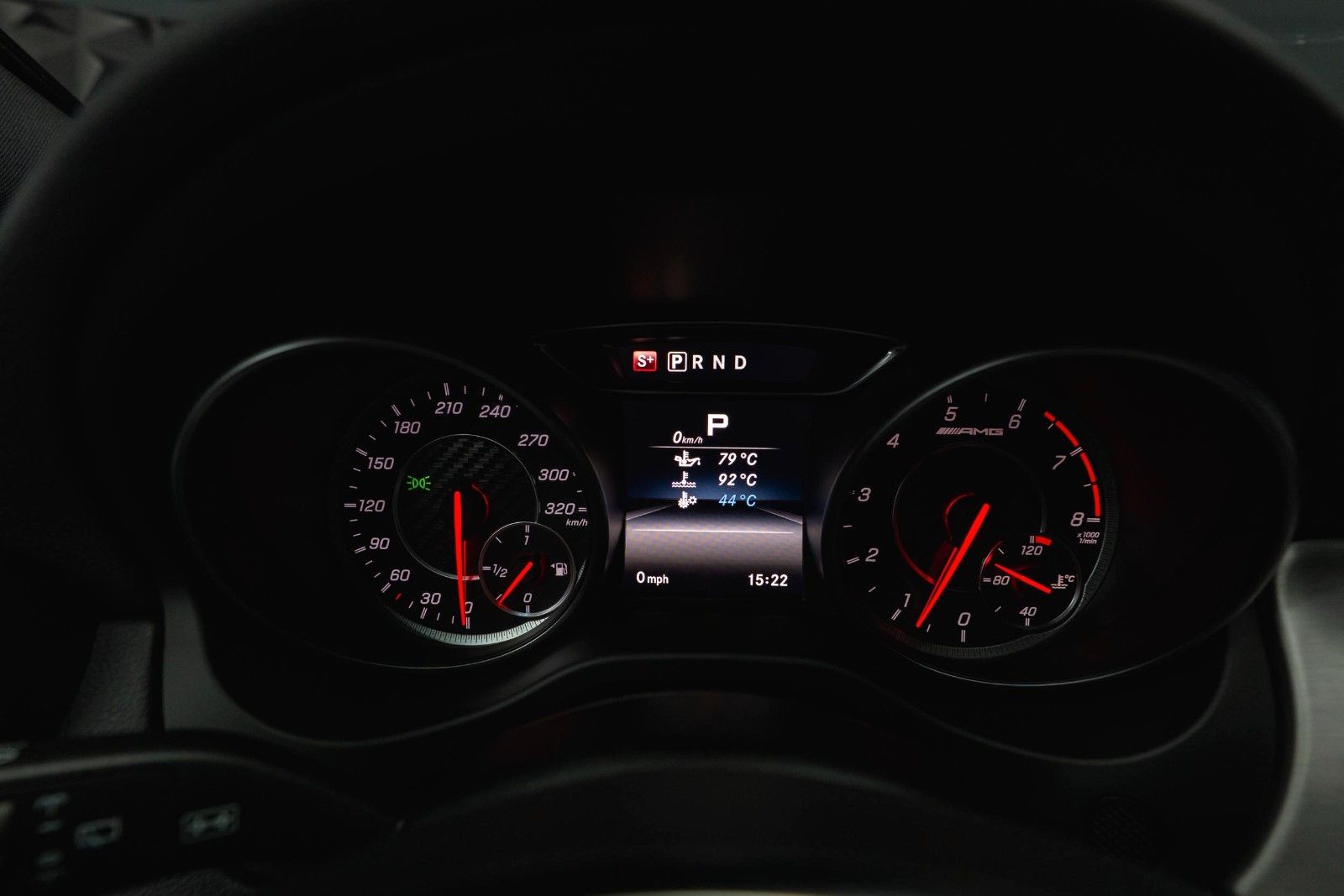 Fahrzeugabbildung Mercedes-Benz CLA 45 AMG 4Matic Performance Night *Pano*LED*