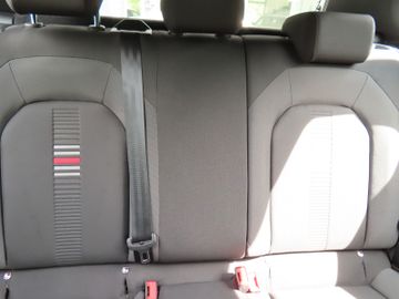 Fotografie des Seat Arona FR Beats Fast Lane 1.0 81kw DSG AHK Navi