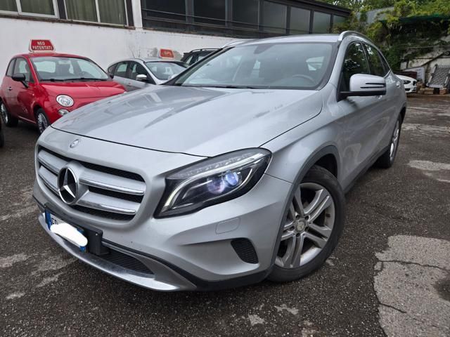 MERCEDES-BENZ GLA 180