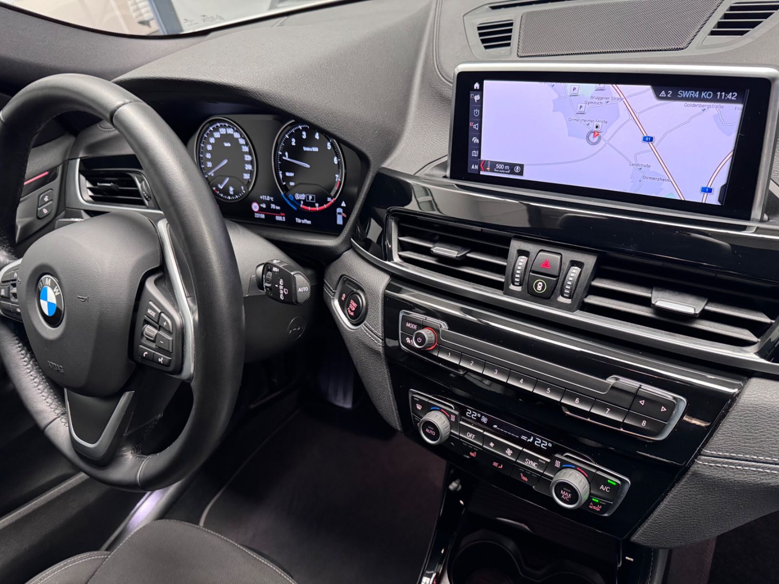 BMW X2 sDrive 20 i Advantage Plus/Navi/Tempomat foto 9