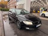 Volvo V70 D4 Schwarze Sonderedition Linje Svart - gebrauchte Volvo V70 aus dem Jahr 2016