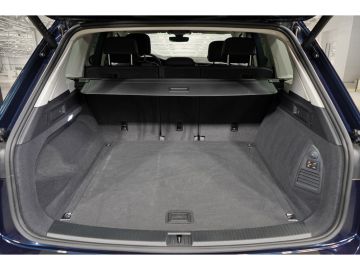 Volkswagen Touareg - 12