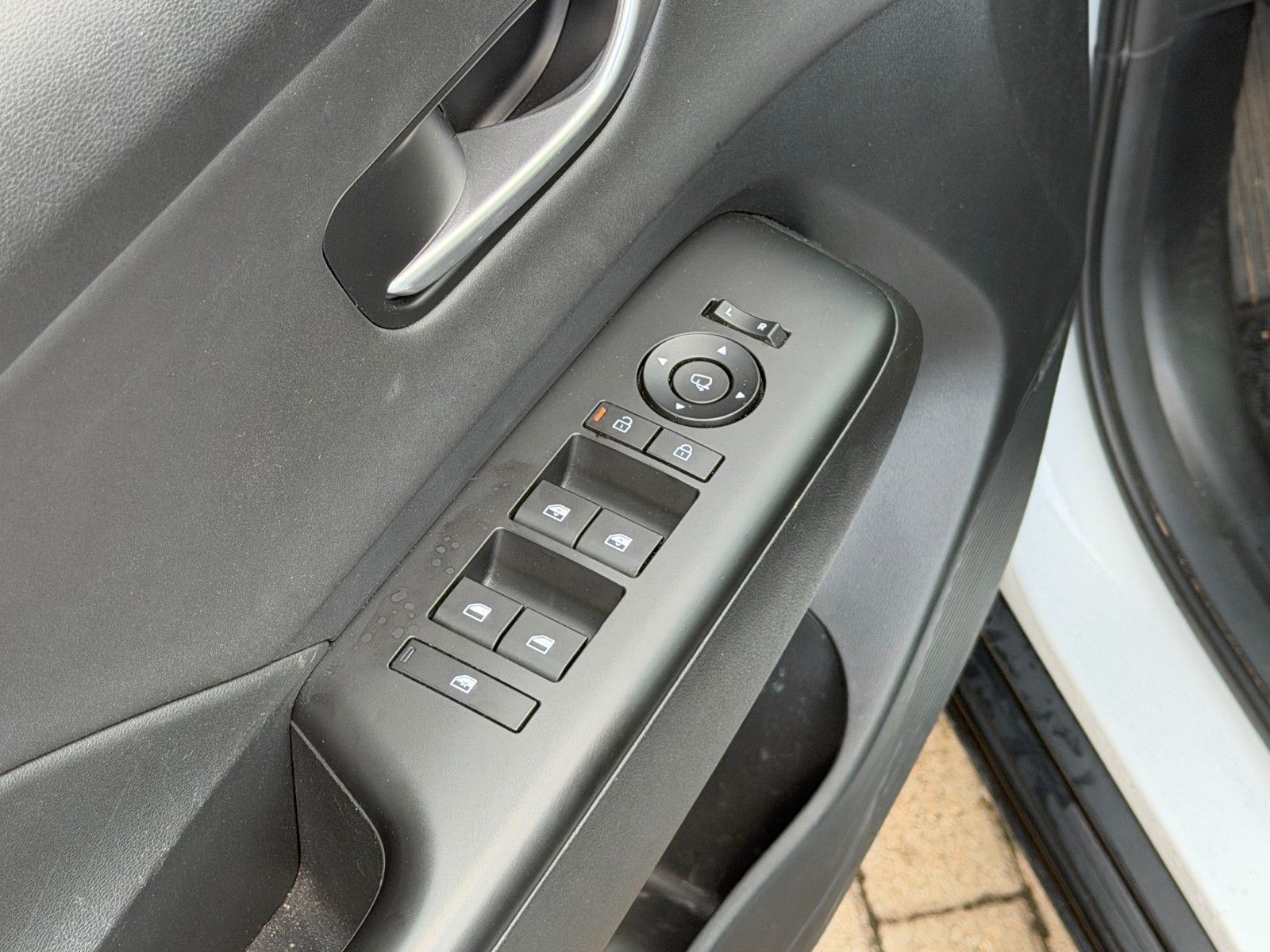 Fahrzeugabbildung Hyundai KONA 1.0 T-GDI Prime *Allwetter*ACC*LED*BOSE*360