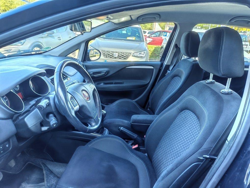 Fahrzeugabbildung Fiat Punto Lounge 1.3 16V Mjet
