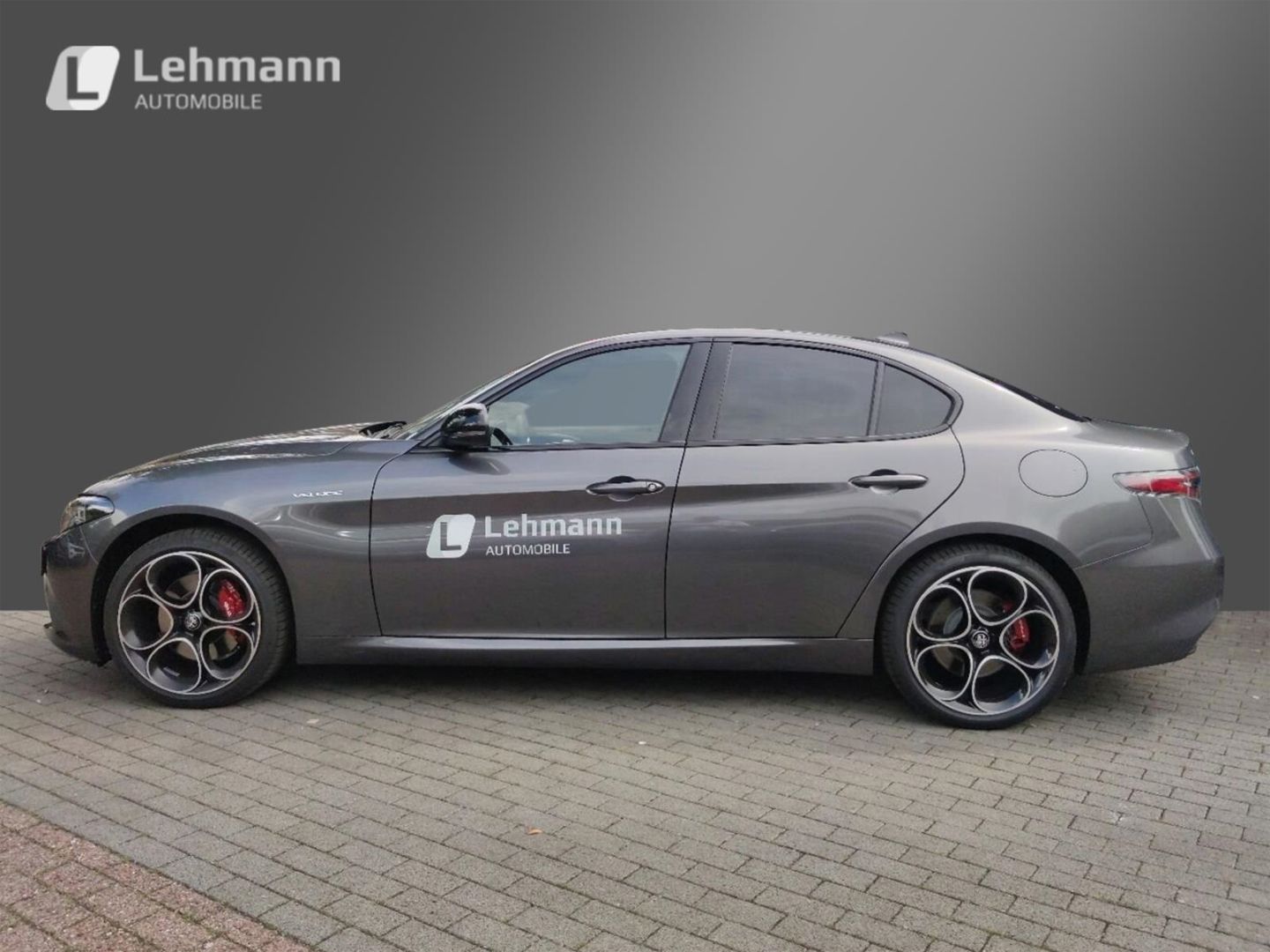 Fahrzeugabbildung Alfa Romeo Giulia 2.0 Turbo16V Q4 Veloce+PANO+HARMAN&KARDON