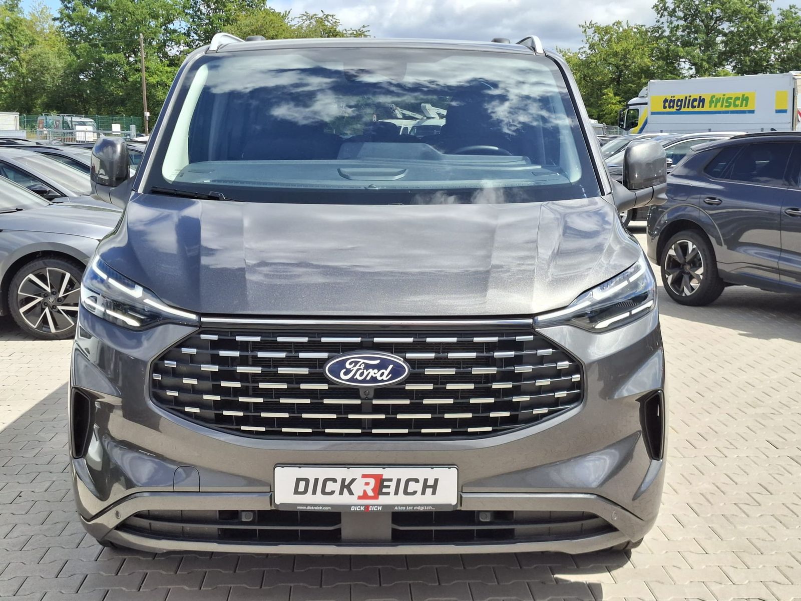 Fahrzeugabbildung Ford Tourneo Custom L1 Titanium X MATRIX*STANDH.*AHK