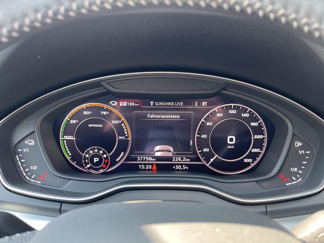 Fahrzeugabbildung Audi Q5 TFSI e Q5 55 TFSIe quattro S tronic 2x S Line