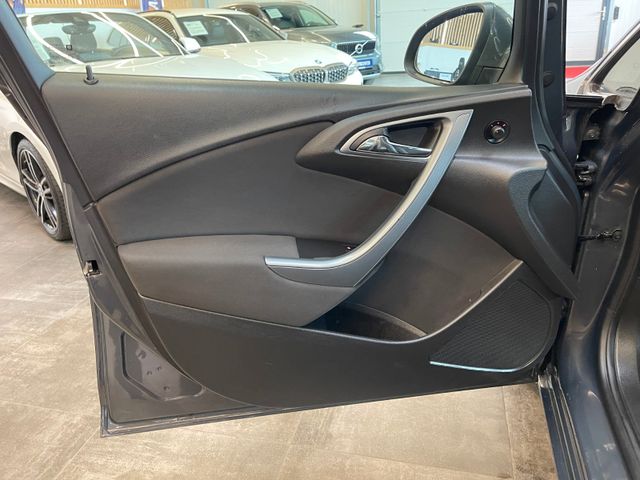 MYAUTOCENTER – Gebraucht- und Jahreswagen mit Werkstattservice in Pfaffenhofen Opel Astra J Lim. 5-trg. Selection *Klima*Navi*SHZ*