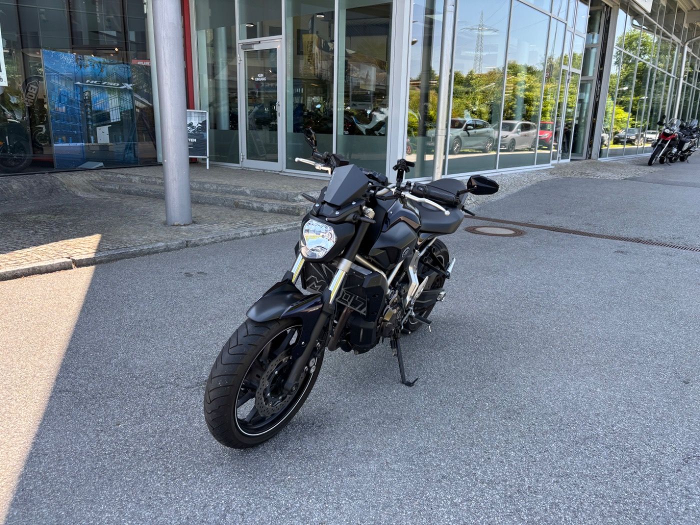 Fahrzeugabbildung Yamaha MT 07 Shark Auspuff kurzer Kennzeichenhalter