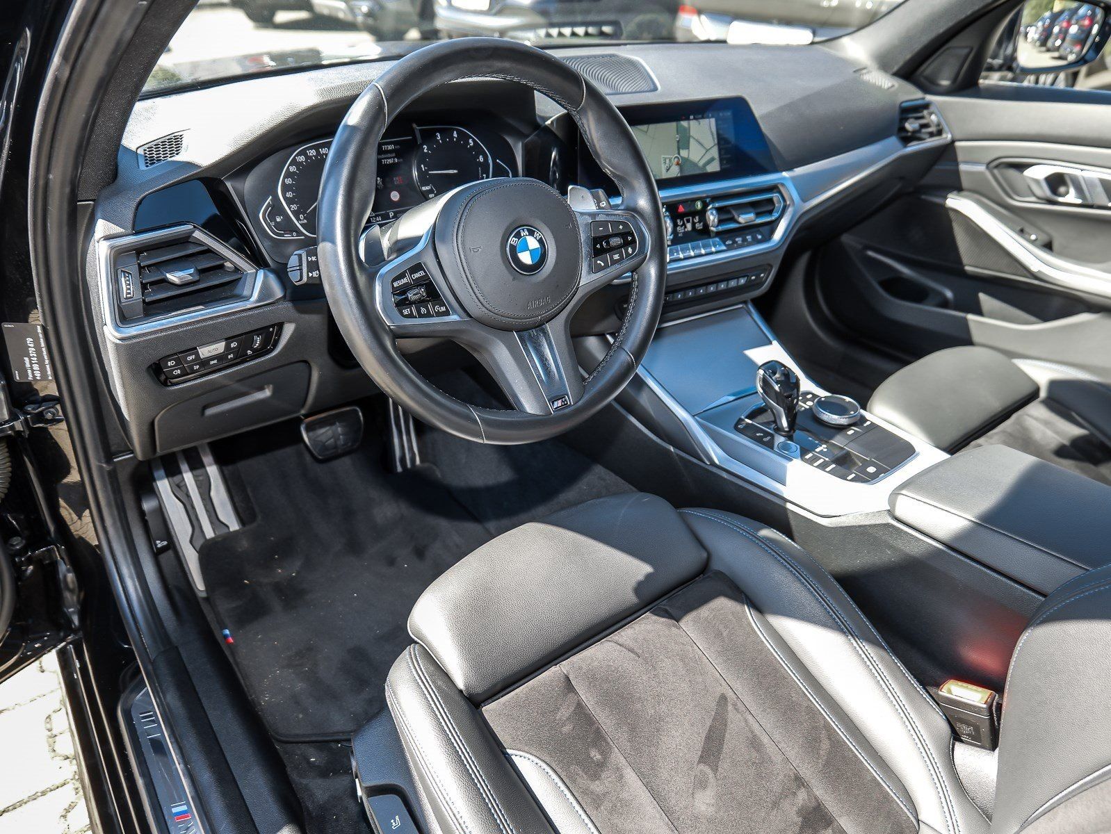 BMW 320i Touring M Sport LC+ Navi RFK HiFi DAB foto 16