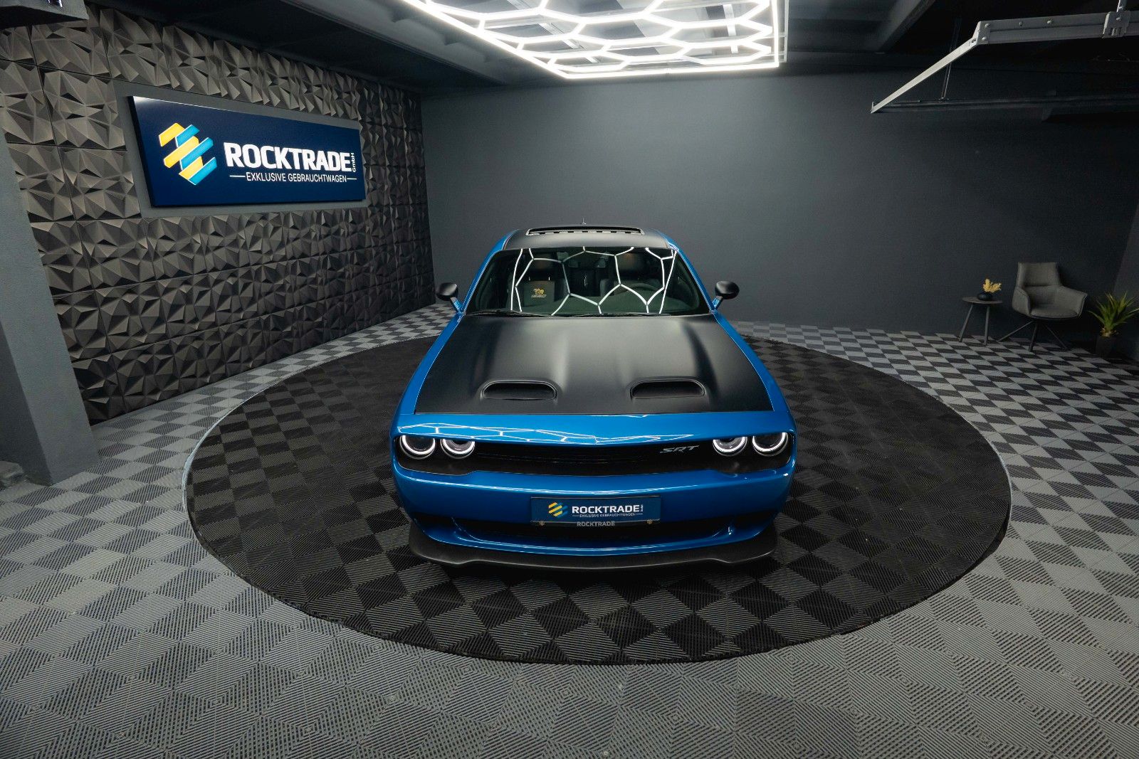 Fahrzeugabbildung Dodge Challenger 6.4 V8 SRT 392 R/T 1320 SCAT PACK