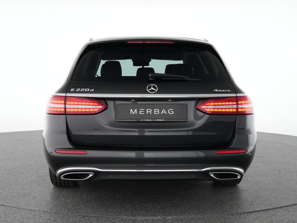 Mercedes-Benz E 220 d 4M T Avantgarde Multibeam HUD Distronic