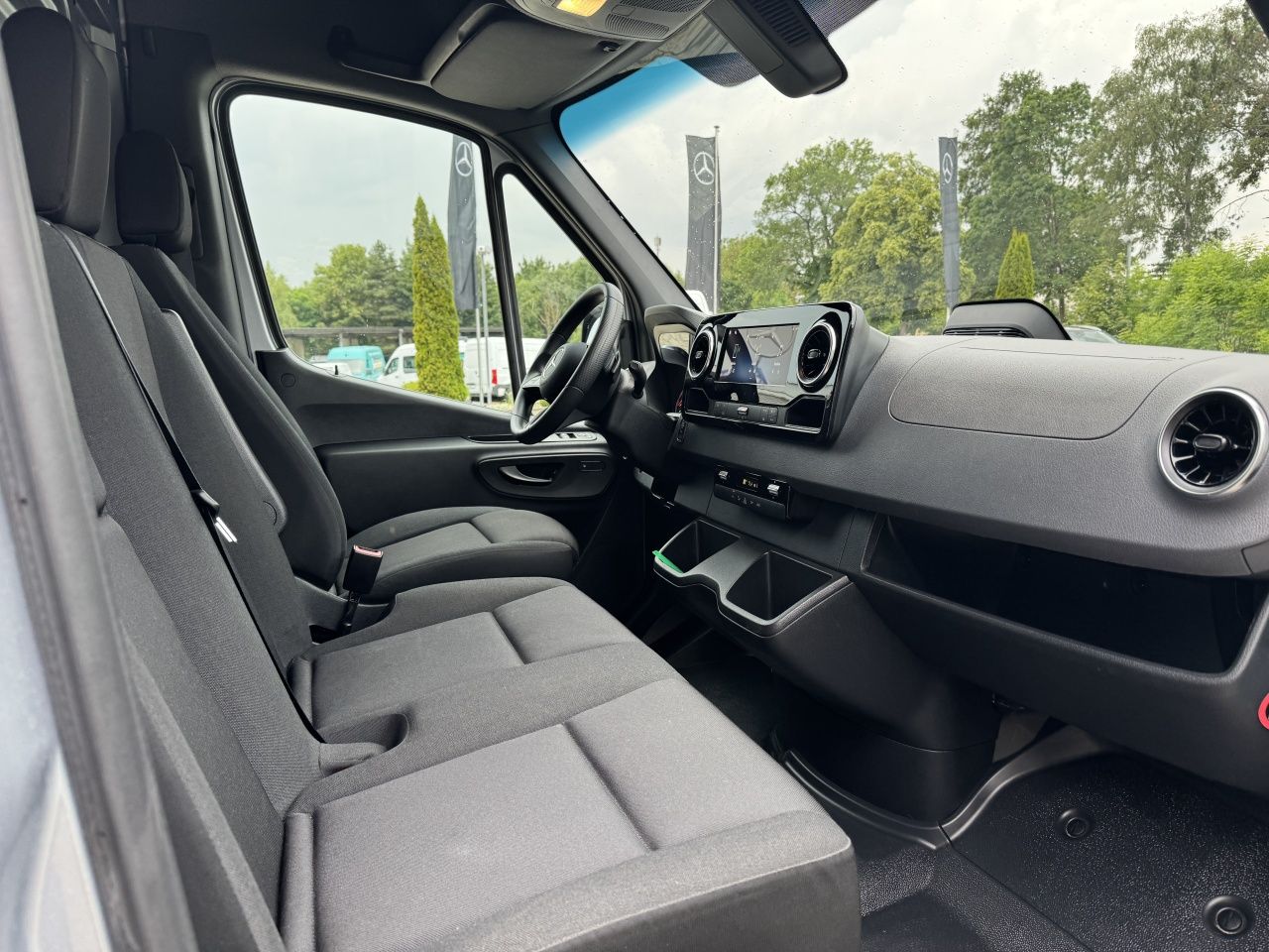 Fahrzeugabbildung Mercedes-Benz Sprinter 319CDI KA ProL2H2 4x4 Klima*LED*AHK2.8T